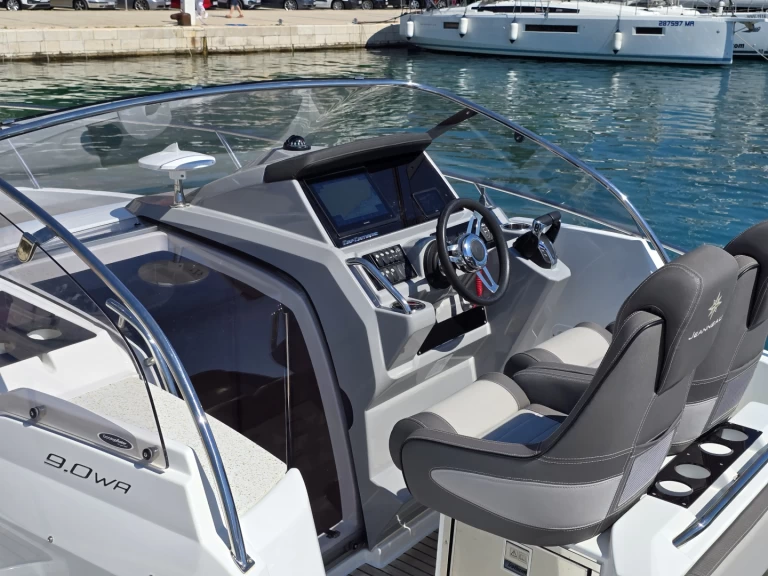 Pronájem lodi Makarska lákavé ceny Cap Camarat 9.0 WA