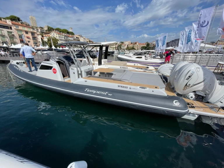 Pronájem lodi Capelli Tempest 40 v Marine de Sant'Ambrogio na Samboatu