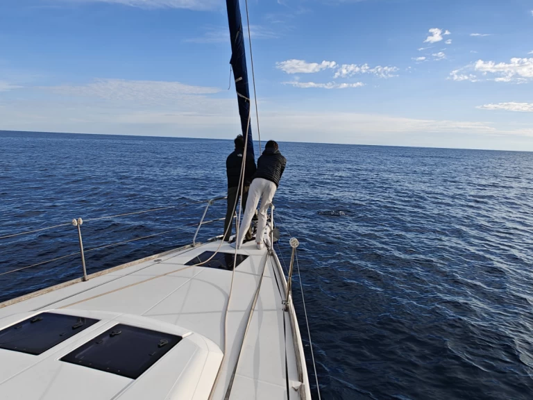 Dufour Dufour 460 Grand Large jednotlivci a charterové společnosti v Saint-Cyprien-Plage