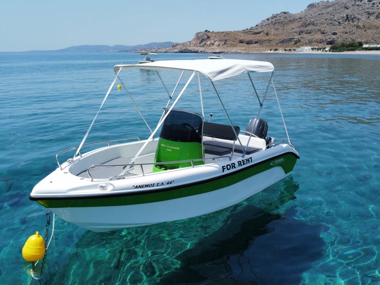 Motorová loď k pronájmu v Lárdos za nejlepší cenu