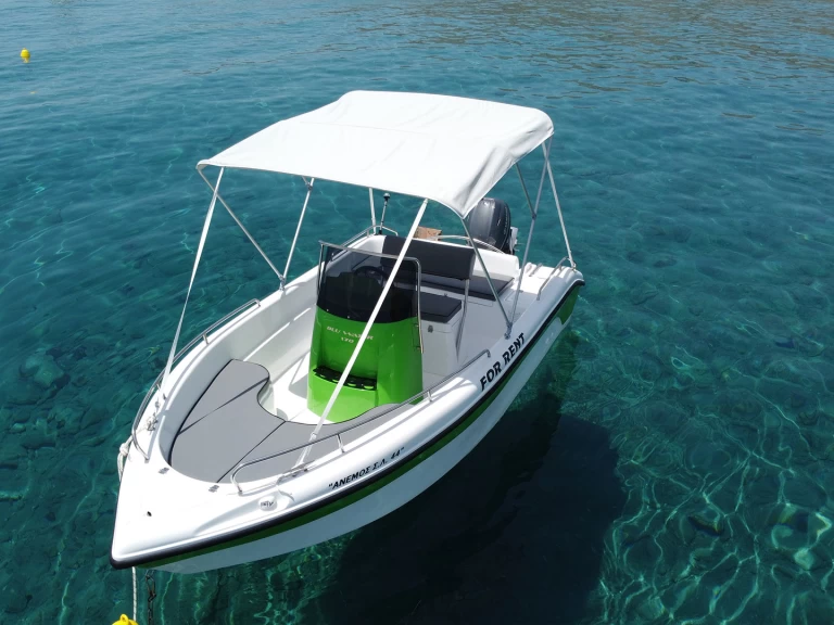 Poseidon Blue Water NE jednotlivci a charterové společnosti v Lárdos