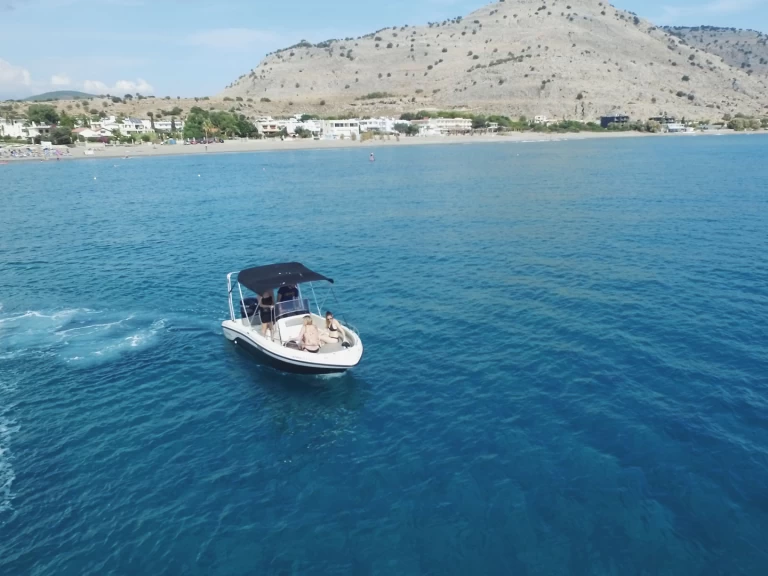 Pronájem lodi Poseidon Soverato  v Lárdos na Samboatu