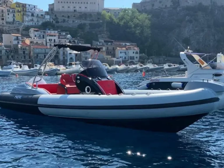 Prua al vento THOR 8.0 jednotlivci a charterové společnosti v Argelès-sur-Mer