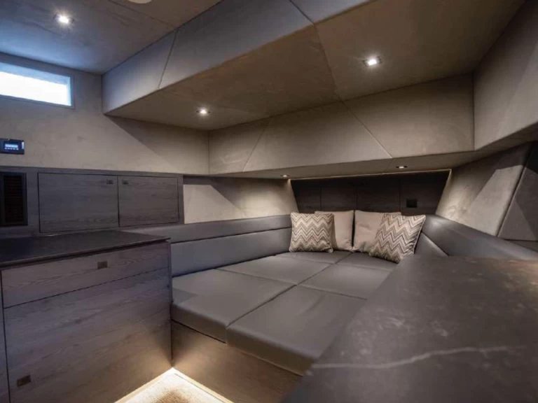 Pronájem jachty v Marina Ibiza -Vanquish VQ 58 na Samboatu