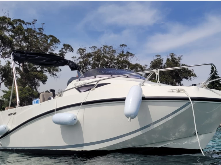 Pronájem lodi Quicksilver Activ 505 Cabin v Cannes na Samboatu
