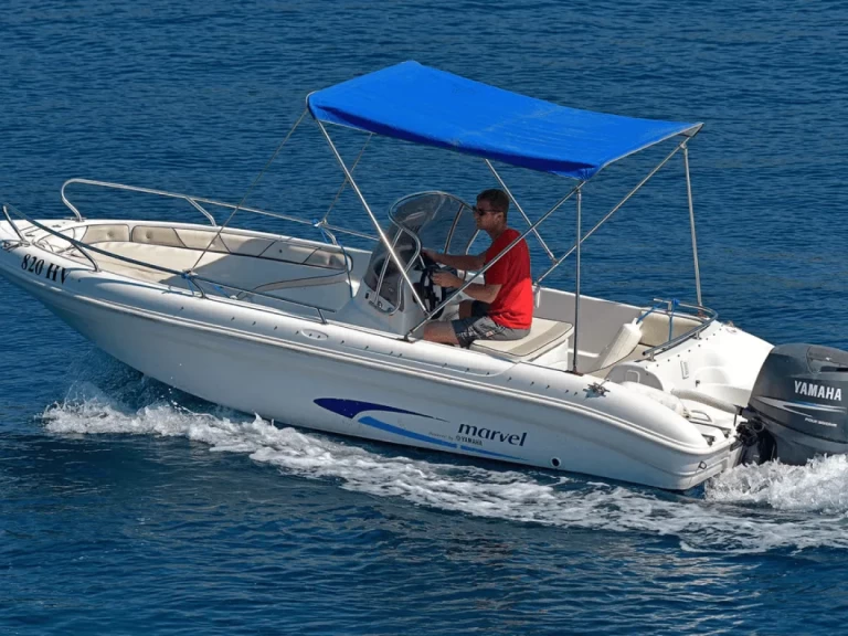 Pronájem Motorová loď Marvel s licencí