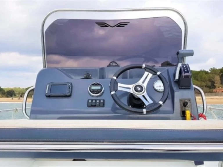 Motorová loď k pronájmu v Palamos za nejlepší cenu