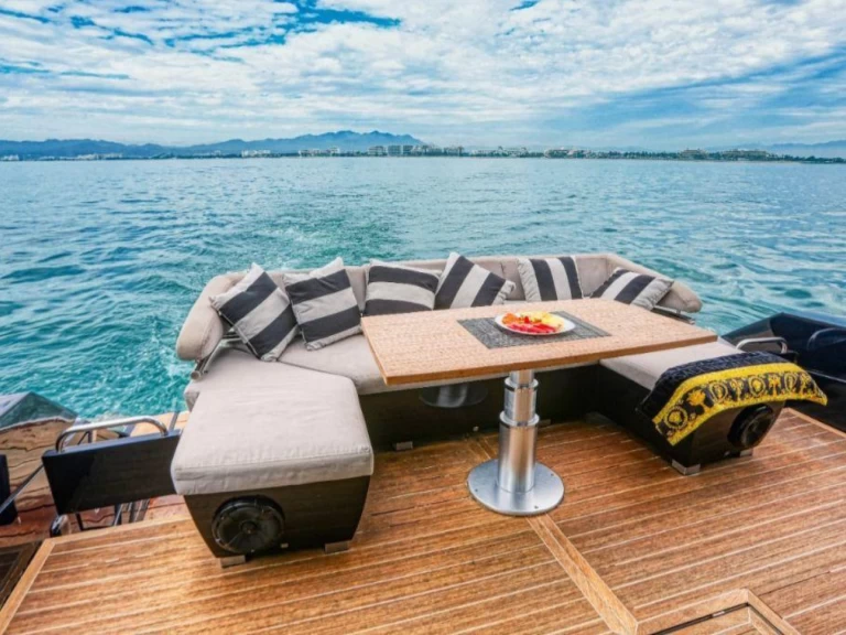 Pronájem lodi Puerto Vallarta lákavé ceny 60