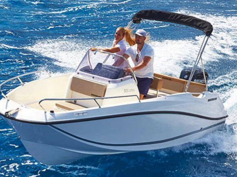 Pronajmout Motorová loď se skipperem či ne Quicksilver v Mandelieu-la-Napoule