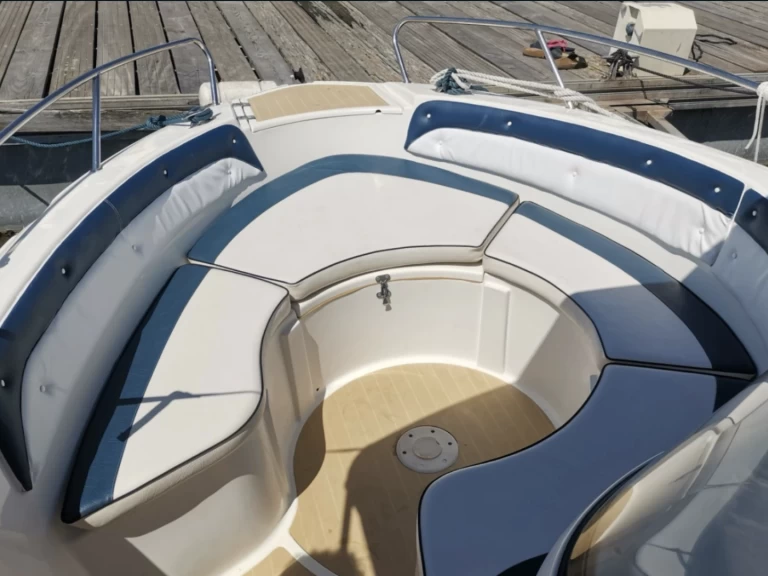 Quicksilver Quicksilver 600 Commander jednotlivci a charterové společnosti v Águilas