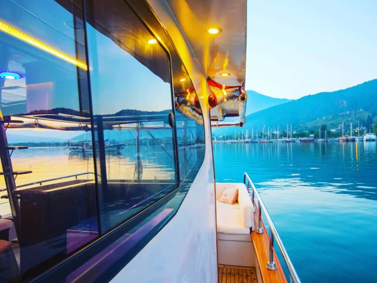 Pronájem lodi Fethiye Harbour lákavé ceny costome made 