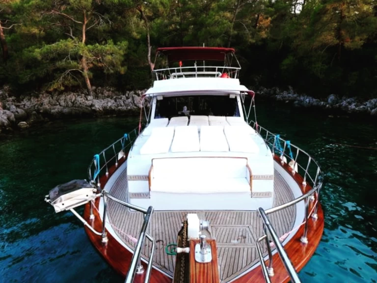 Pronajmout Plachetnice se skipperem či ne costom made  v Fethiye Harbour