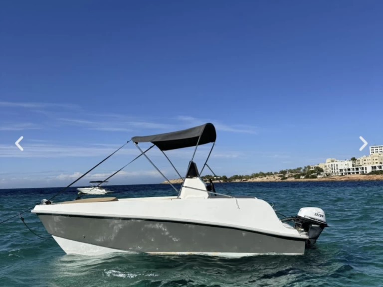 Pronájem lodi Adventure VESTA 550 v Sant Antoni de Portmany na Samboatu