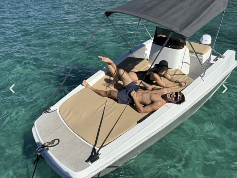 Pronajmout Motorová loď se skipperem či ne Adventure v Sant Antoni de Portmany