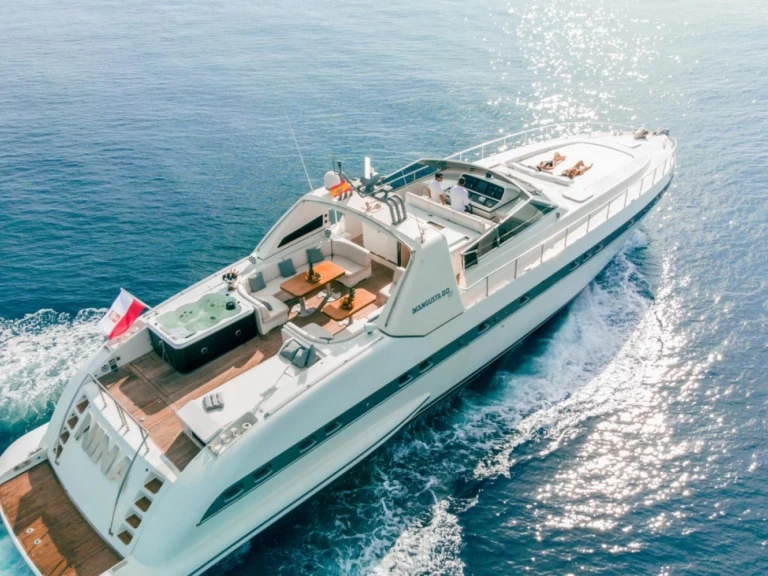 Pronájem lodi Puerto Banús lákavé ceny Mangusta 80 open