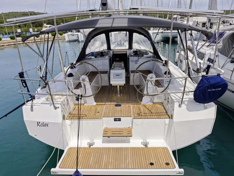 Pronajmout Plachetnice se skipperem či ne Bavaria v Sukošan