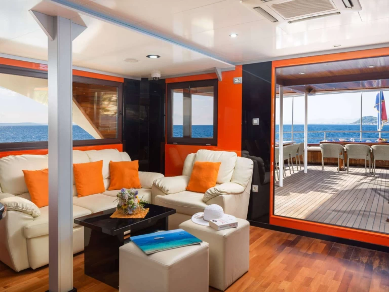 Pronájem lodi Split lákavé ceny Amalia