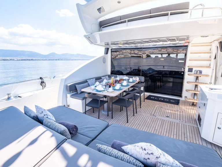 Sunseeker BLADE 6 jednotlivci a charterové společnosti v Atény