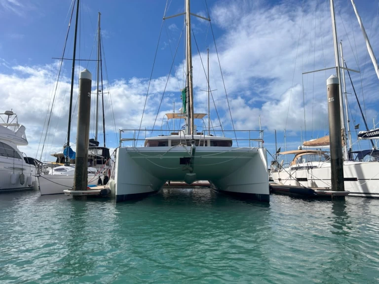 Pronajmout si Bali Bali 4.3 v Airlie Beach