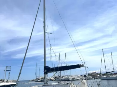 Bénéteau Oceanis 31 jednotlivci a charterové společnosti v Palermo