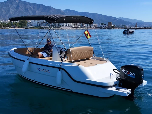 Pronájem lodi Aqua24 515 v Marbella na Samboatu
