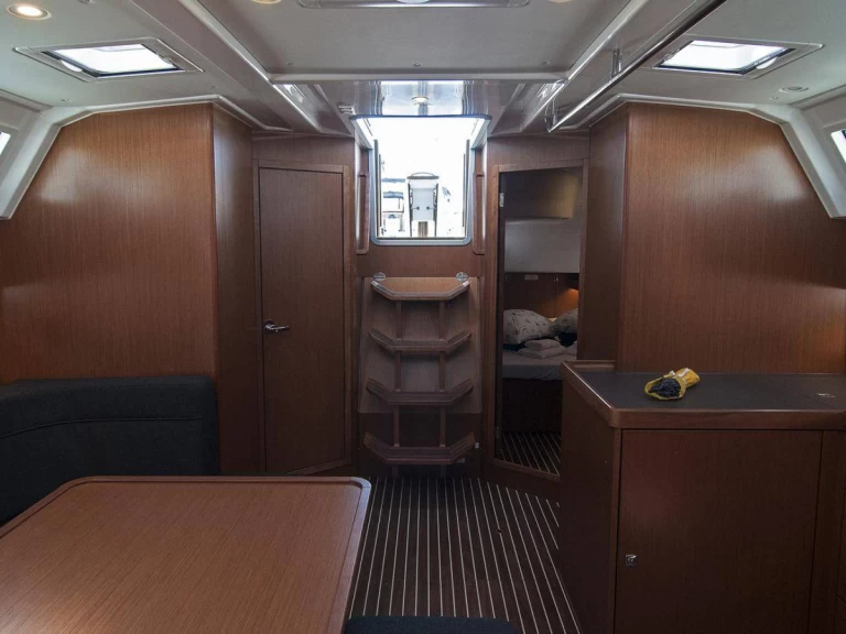 Pronájem lodi Split lákavé ceny Cruiser 46