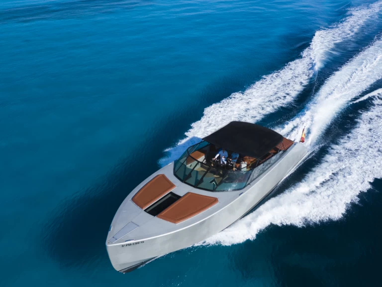 Pronajmout si Waterdream California 65 v Ibiza Town