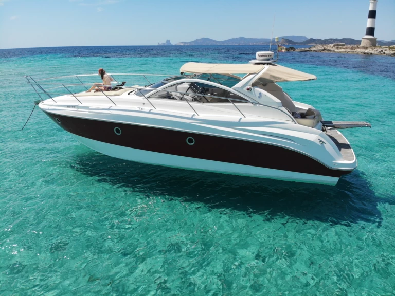 Pronajmout si Bénéteau Monte Carlo 37 v Ibiza Town