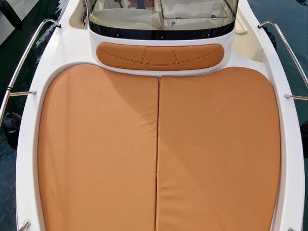 Pronájem lodi Poreč lákavé ceny Flame