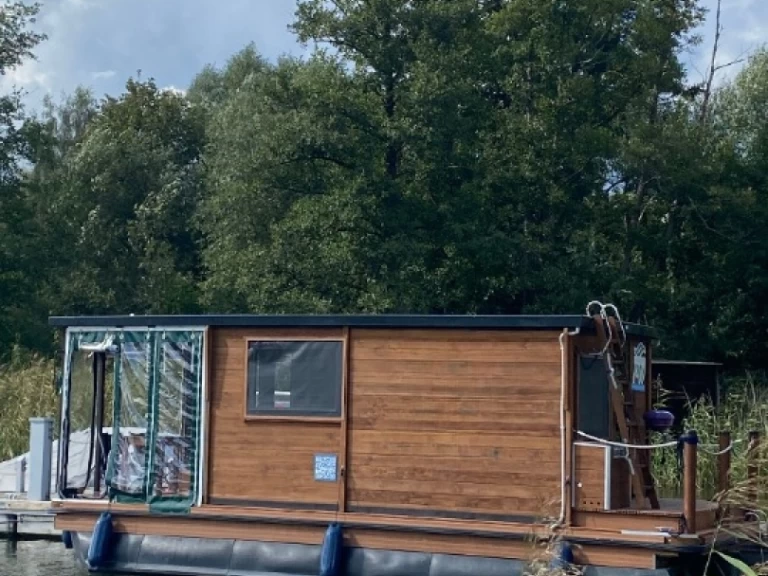 Pronajmout Říční loď se skipperem či ne Floss v Priepert