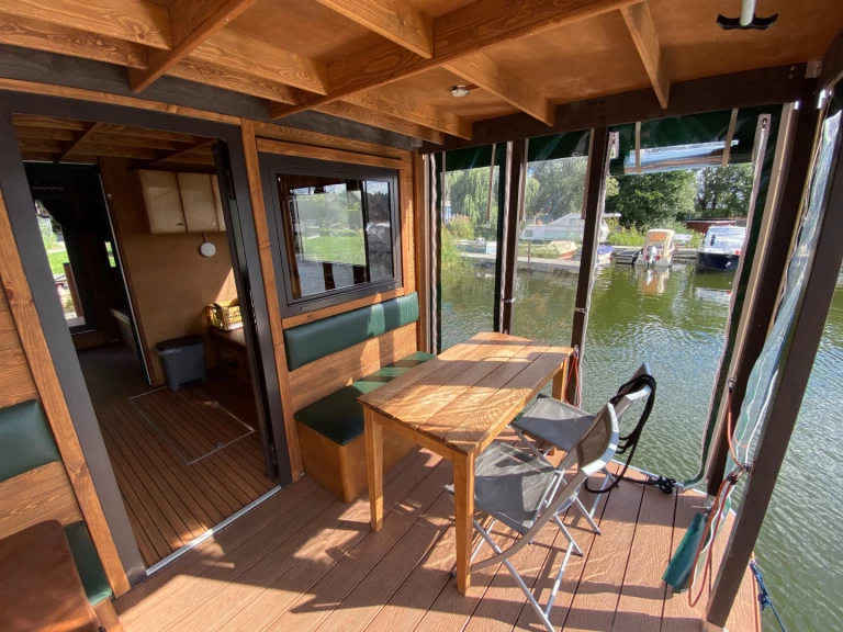 Floss D7 jednotlivci a charterové společnosti v Priepert