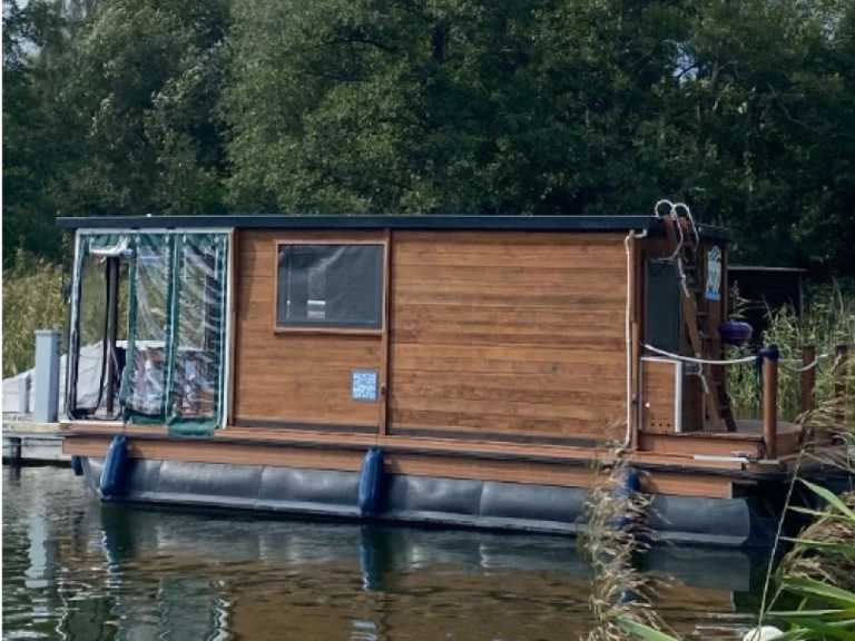 Pronájem lodi Floss D7 v Priepert na Samboatu