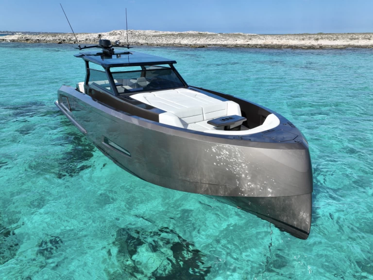 Pronájem Motorová loď v Ibiza Town -Vanquish VQ45 T Top