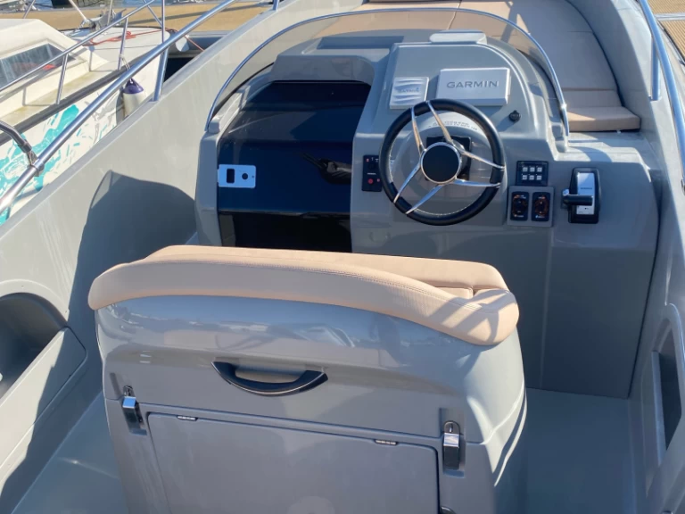 Pronajmout Motorová loď se skipperem či ne Aquarius v Arcachon