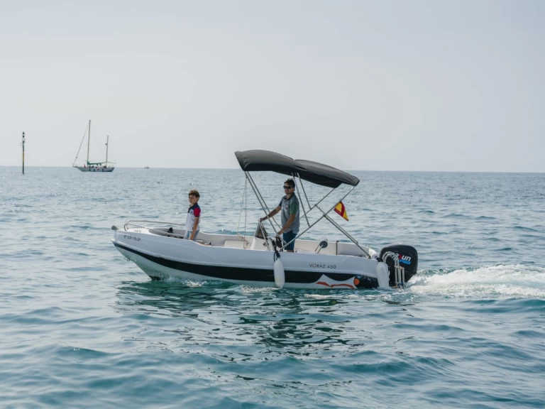 voraz 450 PLUS OPEN jednotlivci a charterové společnosti v Malaga