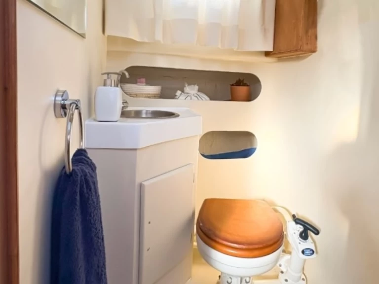 Myabca delfin 28 jednotlivci a charterové společnosti v Palma de Mallorca