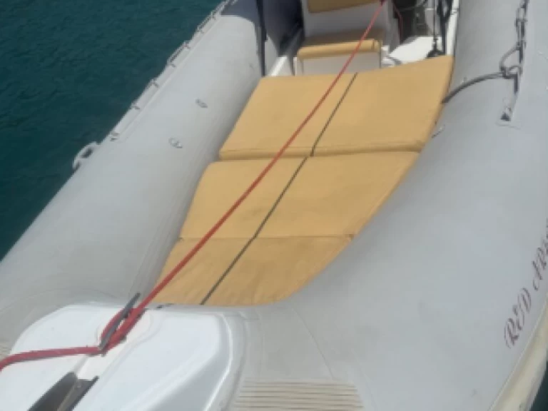 Pronajmout Polotuhá loď se skipperem či ne mostro v Hydra