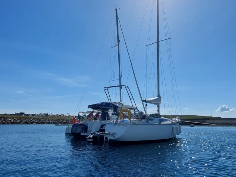 Plachetnice k pronájmu v Arzal za nejlepší cenu