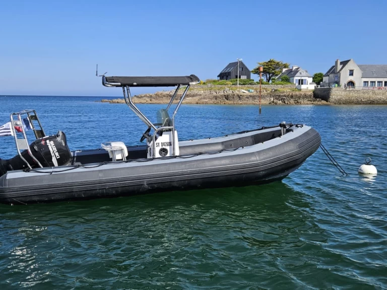 Pronájem Polotuhá loď Sillinger s licencí