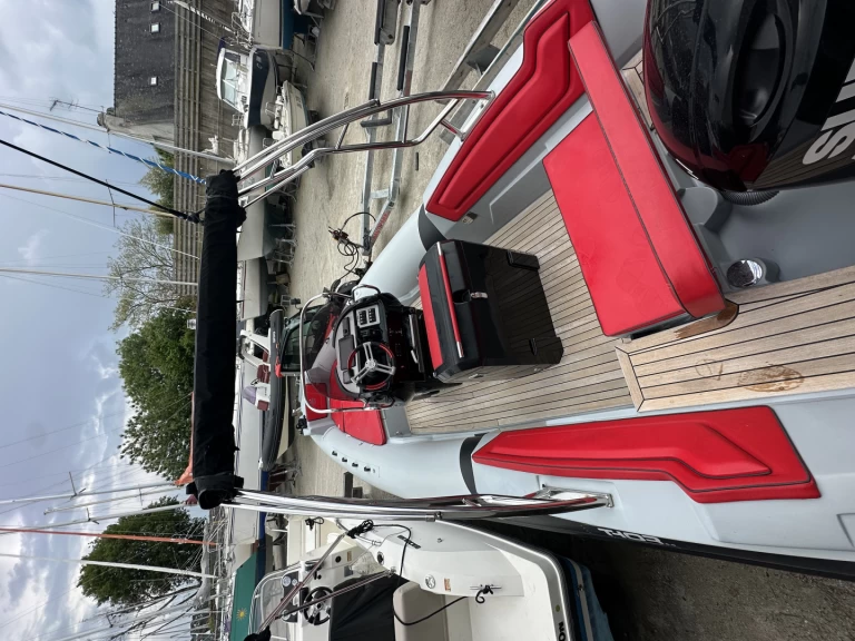 Pronajmout Polotuhá loď se skipperem či ne Thor v Arzon