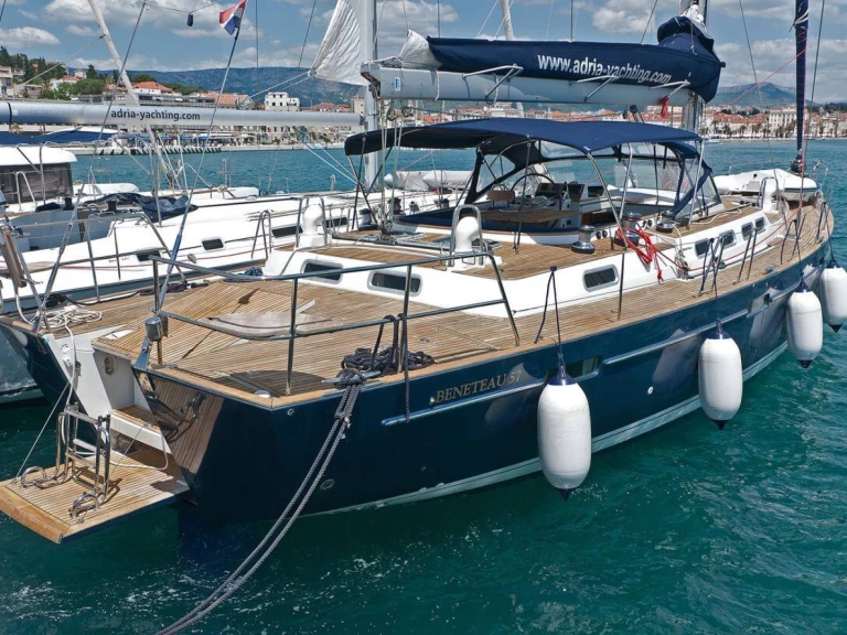 Pronájem lodi Split lákavé ceny Beneteau 57