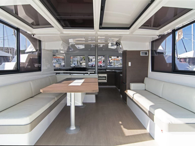 Pronájem lodi Split lákavé ceny Bali Catspace Voile