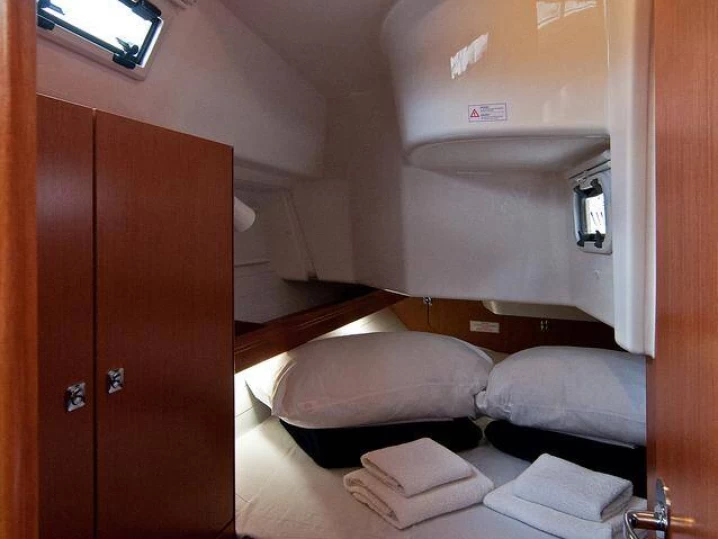 Pronajmout si Bavaria Cruiser 34 v Split