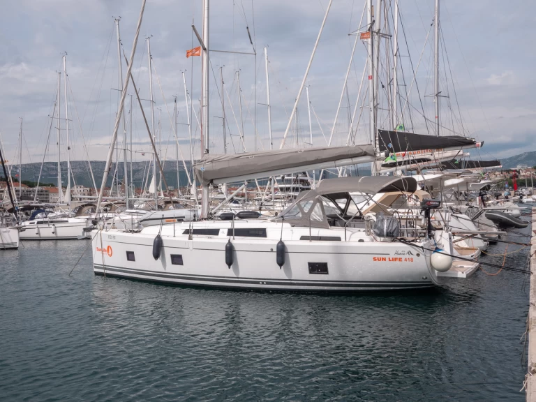 Pronájem lodi Hanse Hanse 418 v Split na Samboatu