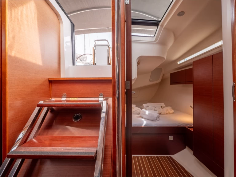 Pronajmout Plachetnice se skipperem či ne Hanse v Split