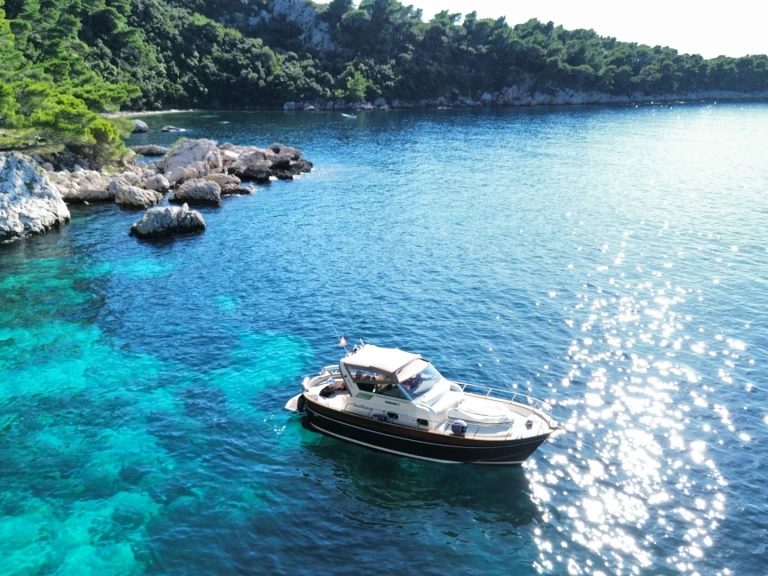 Pronajmout Motorová loď se skipperem či ne Apreamare v Dubrovník