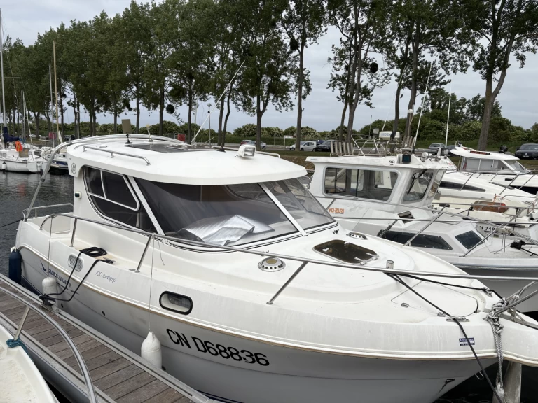 Quicksilver Quicksilver 700 Week-End jednotlivci a charterové společnosti v Ouistreham