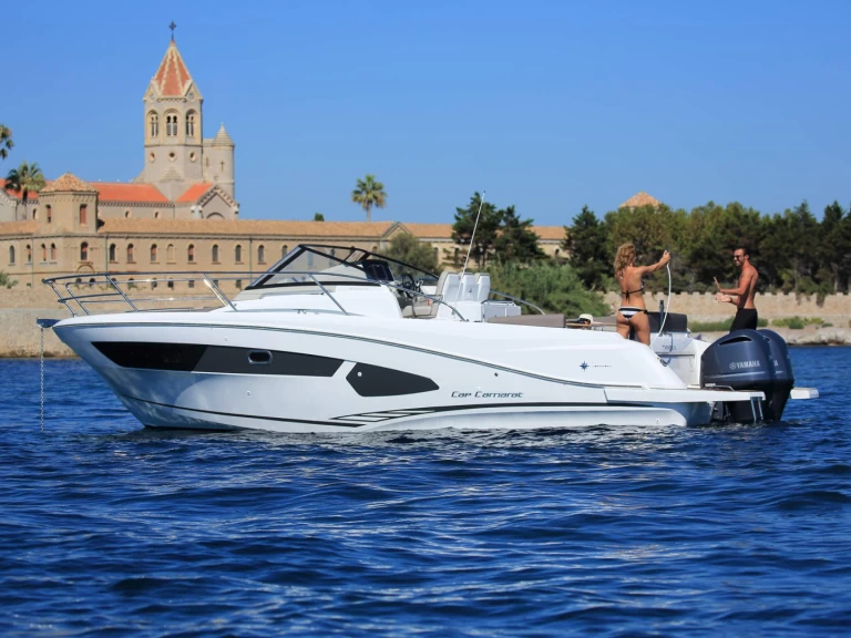 Pronájem Motorová loď Jeanneau s licencí