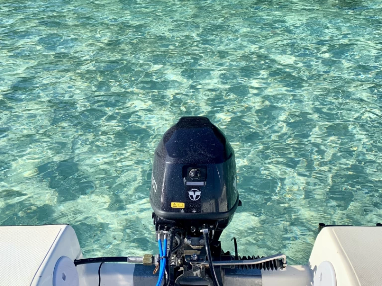 Pronajmout Motorová loď se skipperem či ne Aypol Tekne v Mandelieu-la-Napoule