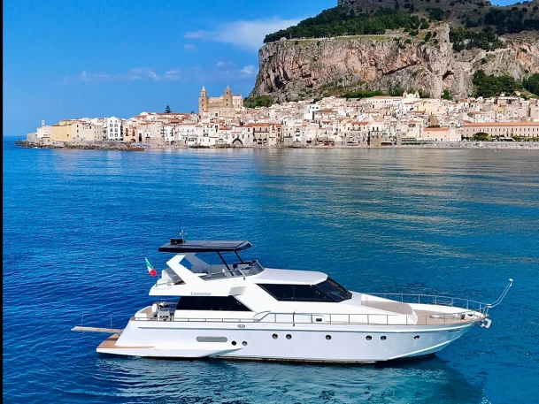 Pronajmout si Canados 58 v Cefalù